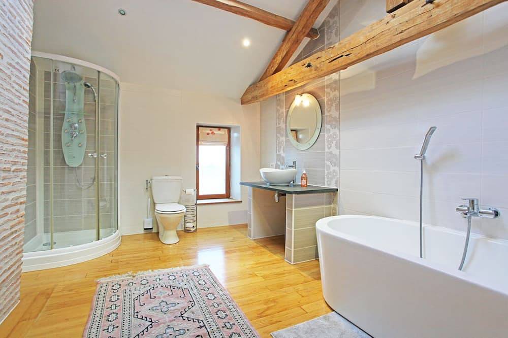 Gorgeous 5 Bed French Farmhouse in Eymet, Périgord Pourpre