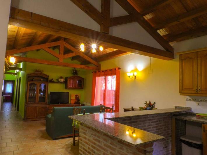 Casa rural para 7 personas, con Balcón y Terraza además de Jardín y Vistas en Villanueva de las Manzanas - 2