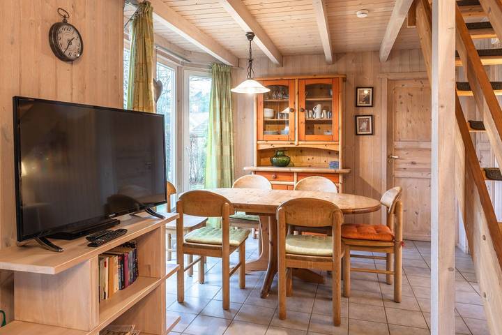 Ferienhaus für 6 Personen, mit Terrasse und Sauna sowie Garten, mit Haustier in Mirow - 4