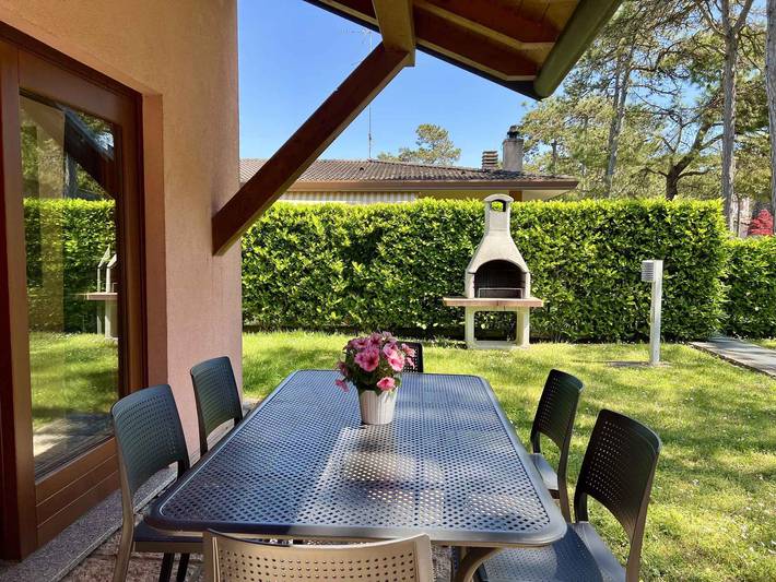 Casa vacanza per 10 persone, con balcone e giardino, con animali domestici a Lignano Sabbiadoro