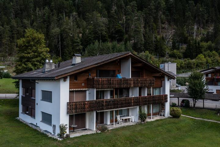 Ganze Ferienwohnung, Casa Hirundella - 2.5 Zimmerwohnung in Trin Mulin, Trin