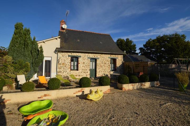 Gîte pour 4 personnes, avec Terrasse ainsi que Jardin et Vue en Ille-et-Vilaine
