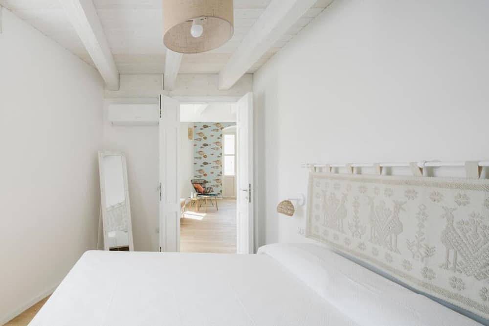 Entire apartment, Altamarea - Large spaces in the historic center in Carloforte, Carbonia-Iglesias Province
