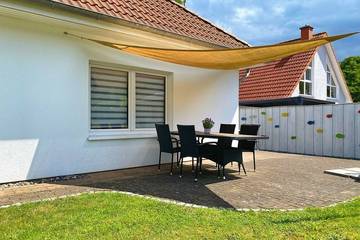 Bungalow für 4 Personen, mit Terrasse und Sauna sowie Garten in Sassnitz
