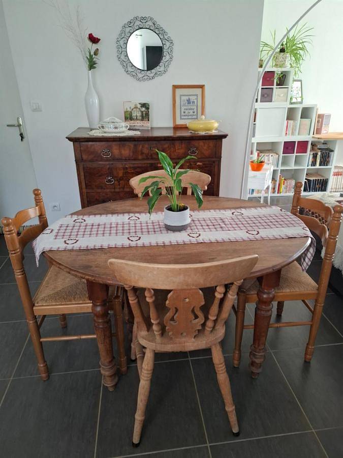 One-Bedroom House in Lamure-sur-Azergues, Région de Villefranche-sur-Saône
