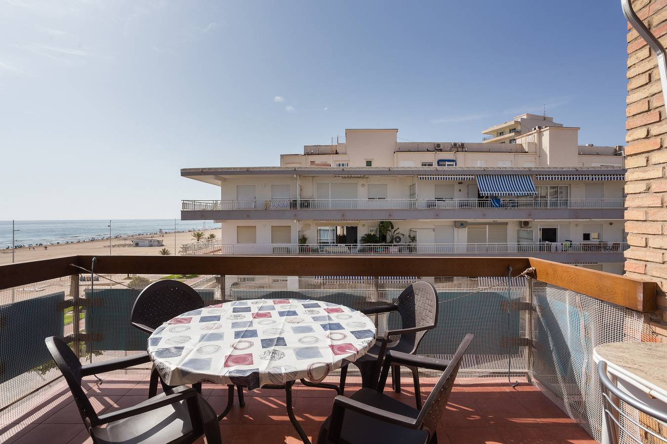 Apartamento entero, Apartamento 'Frente Al Mar' con vistas al mar y balcón in Playa de Gandía, Costa de Valencia