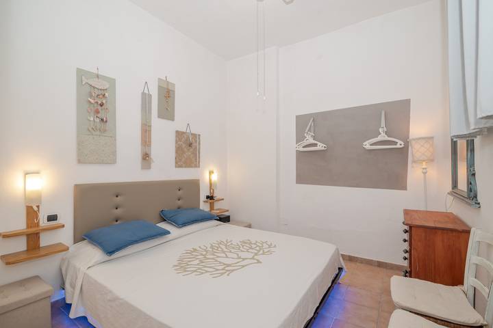 Entire apartment, Apartment Mia – 2 Bedrooms, Private Courtyard, Close to the Sea in Santa Teresa di Gallura, Santa Teresa Gallura (Municipality)