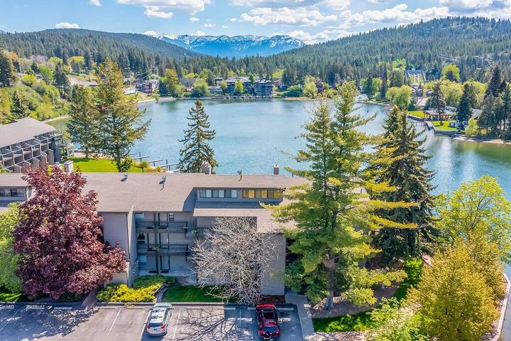 Vacation rental for 5 people, with balcony in Flathead Lake