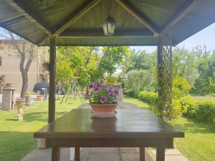 Maison d’hôte pour 3 personnes, avec piscine et vue ainsi que jardin et terrasse à Assise - 3