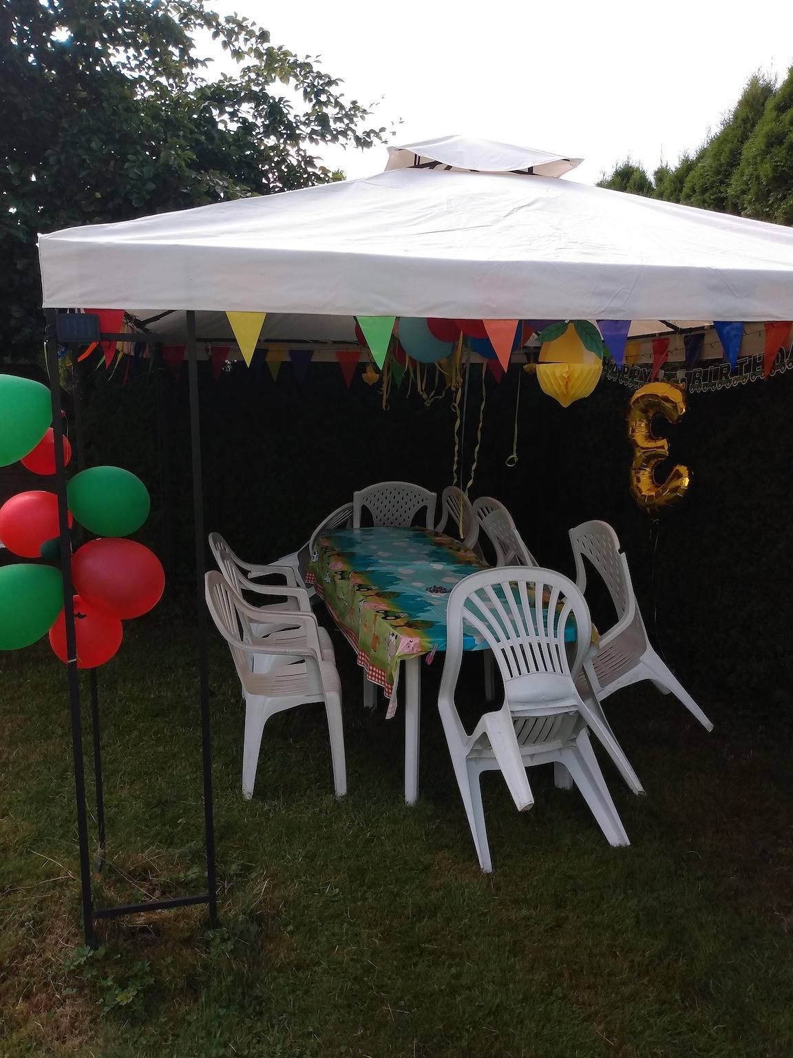 Ganze Ferienwohnung, 9-Bett-Ferienwohnung in Brandscheid, Naturpark Hohes Venn-Eifel