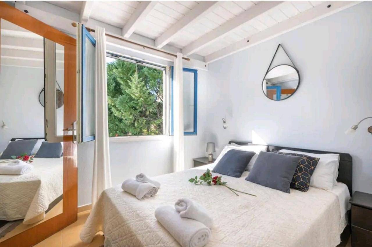 Blue Haven Beach Loft Apartment in Gouvia, Korfu