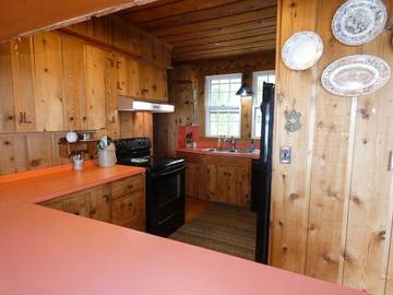 Vacation House for 8 Guests in Lake Michigan, Torch Lake, Picture 1