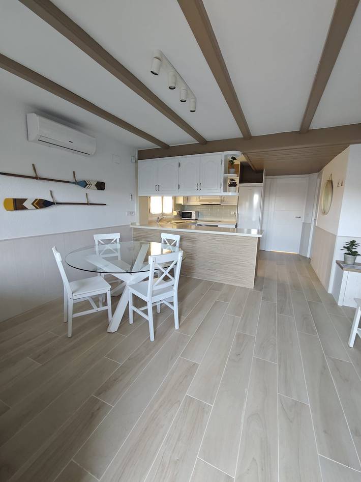 Entire apartment, Sanchis Guarner 27 Solo Familias in Playa Xeraco, Xeraco