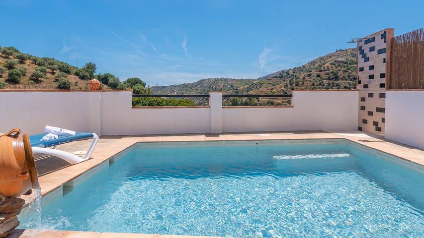 Villa für 6 Personen, mit Pool und Balkon/Terrasse in Torrox - 2