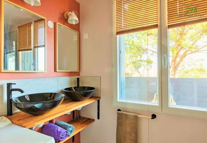 Location de vacances pour 6 personnes, avec sauna ainsi que jardin et vue, animaux acceptés à Brens - 4