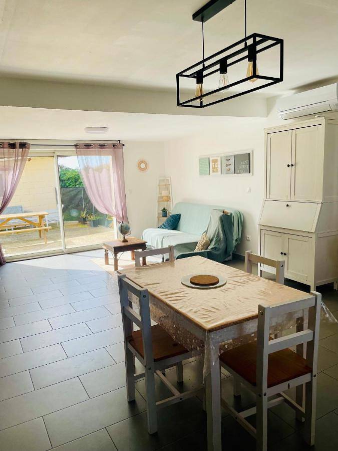 Gîte pour 4 personnes, avec jardin et piscine à Servian - 4
