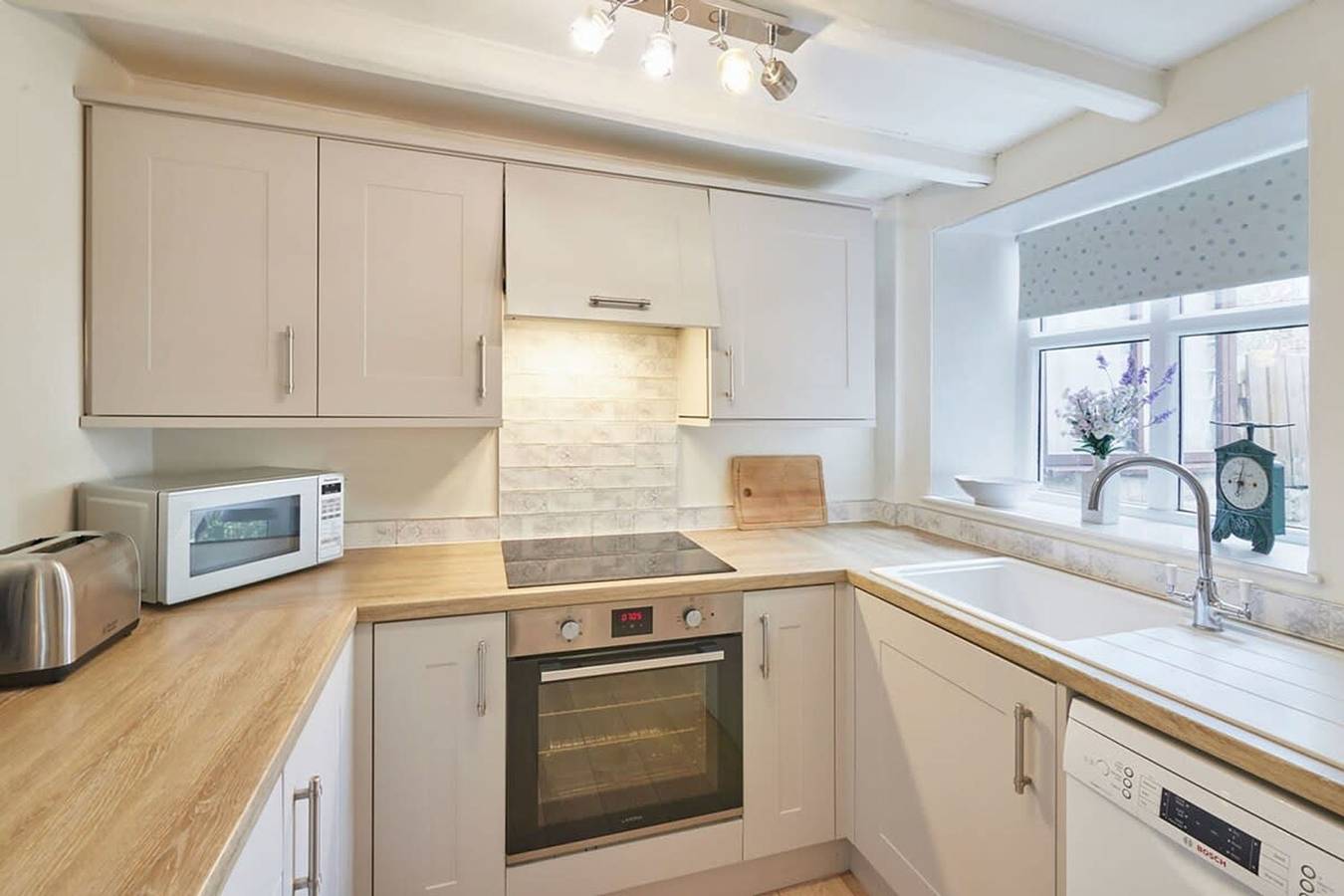 Host Stay Rose Cottage Pickering in Pickering, North York Moors National Park