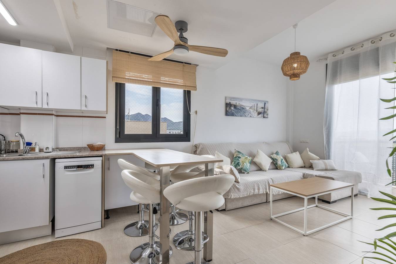 Apartamento entero, Apartamento 'Flamingos House' con vistas al mar, Wi-Fi y aire acondicionado in San Carlos de la Rápita, Delta del Ebro