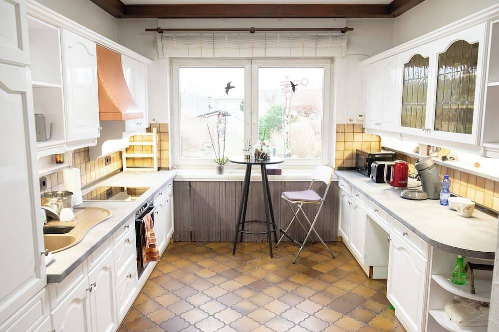 Ferienhaus große Villa 4 Schlafzimmer 3 Badezimmern - \" Smart Home \" in Euskirchen, Eifel