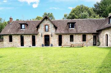 Gîte pour 15 personnes, avec jardin à Château-Chervix