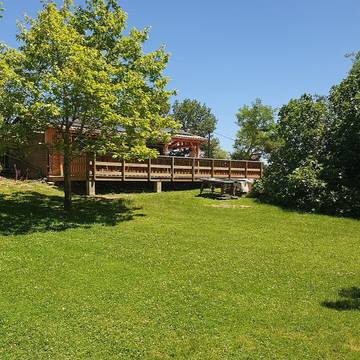 Gîte pour 2 personnes, avec terrasse et jardin ainsi que piscine et jacuzzi dans le Gers