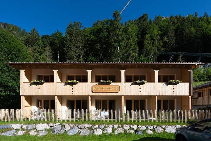 Hotel für 4 Personen, mit Balkon und Terrasse sowie Garten in Reutte
