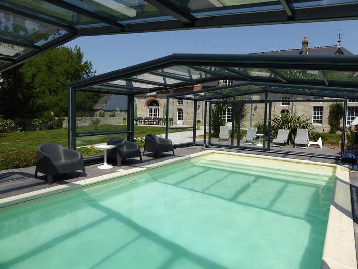 Gîte pour 14 personnes, avec jardin ainsi que piscine et terrasse - 1