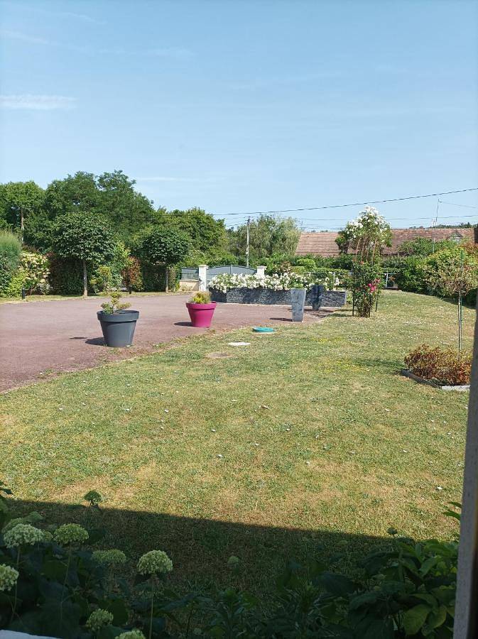 Location de vacances pour 4 personnes, avec terrasse et jardin dans Voivres-lès-le-Mans - 2