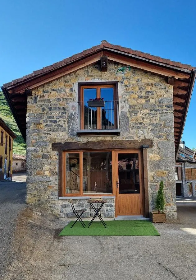 Casa de vacaciones para 6 personas, con balcón además de vistas y piscina para niños - 1