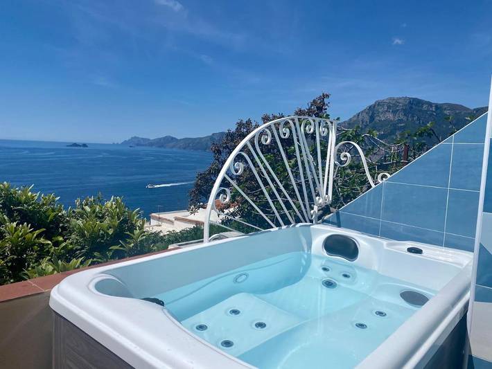 Ferienwohnung für 2 Personen, mit Terrasse und Ausblick, mit Haustier in Praiano