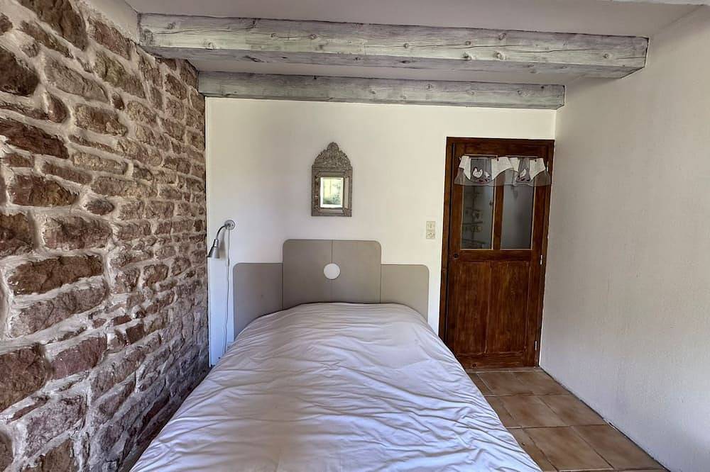 Charming traditional farmhouse, relaxation and nature in Taintrux, Sankt Didel