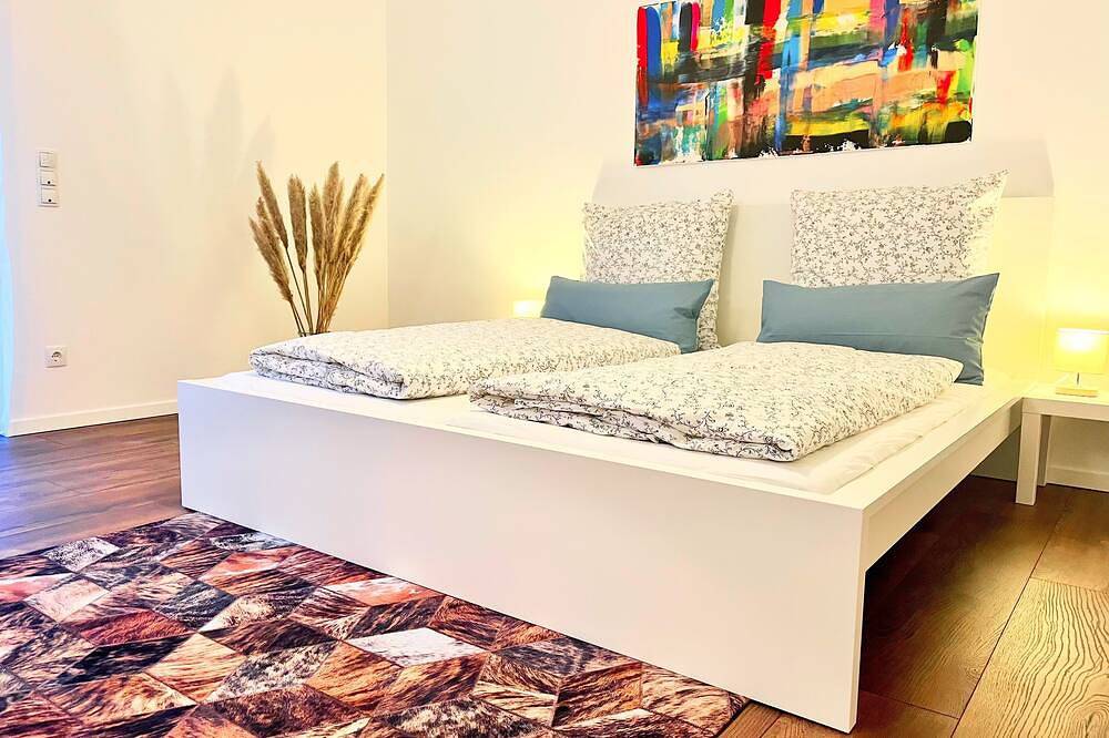 Ganze Wohnung, Stylische Fewo in einer Neubauvilla 76qm+Terrasse in Montabaur, Lahn-Taunus