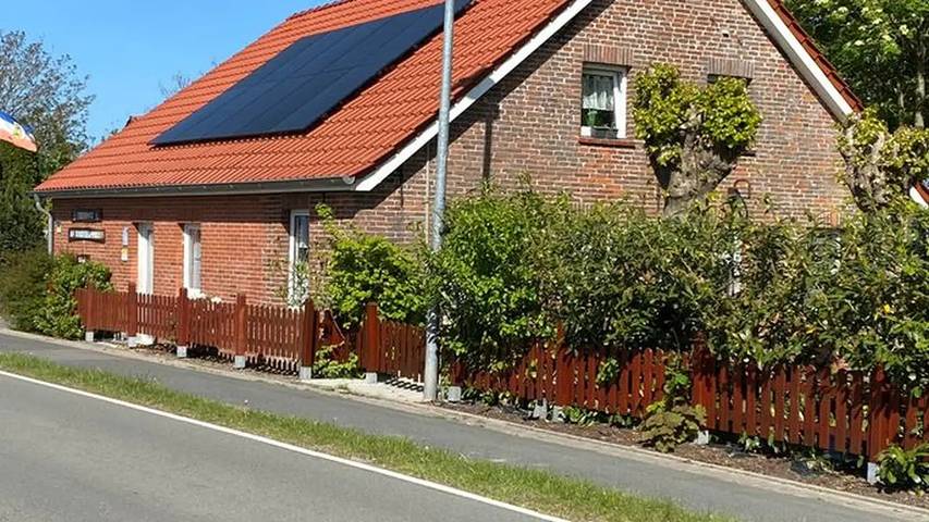 Ferienhaus für 10 Personen, mit Garten in Bunde