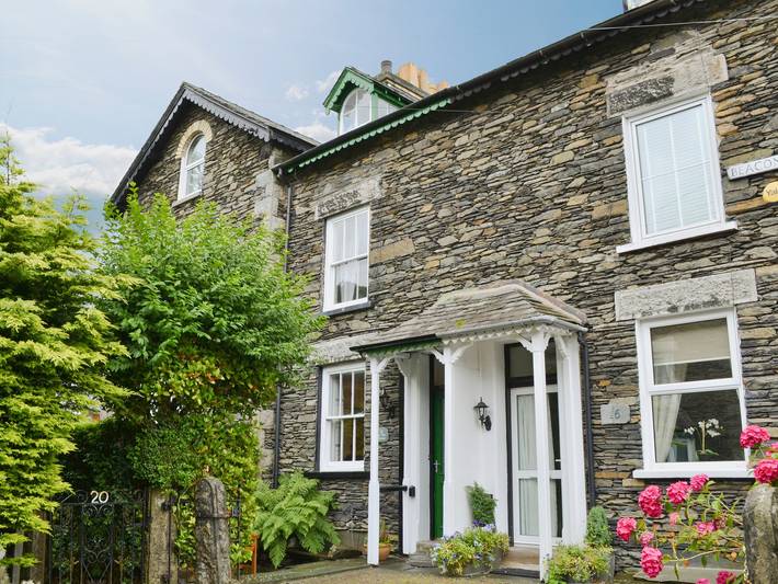 Glamping for 6 people in Lake Windermere
