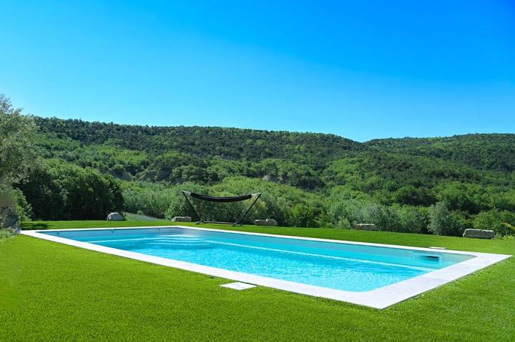 Location de vacances pour 6 personnes, avec piscine ainsi que vue et jardin, animaux acceptés à Viens - 3