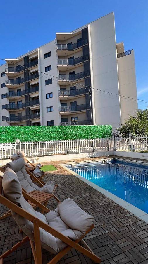 Gîte pour 4 personnes, avec vue ainsi que piscine et jardin dans Bar - 2