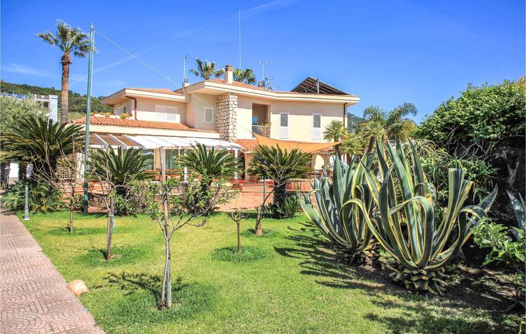 Casa de vacaciones para 13 personas, Se admiten mascotas - 1