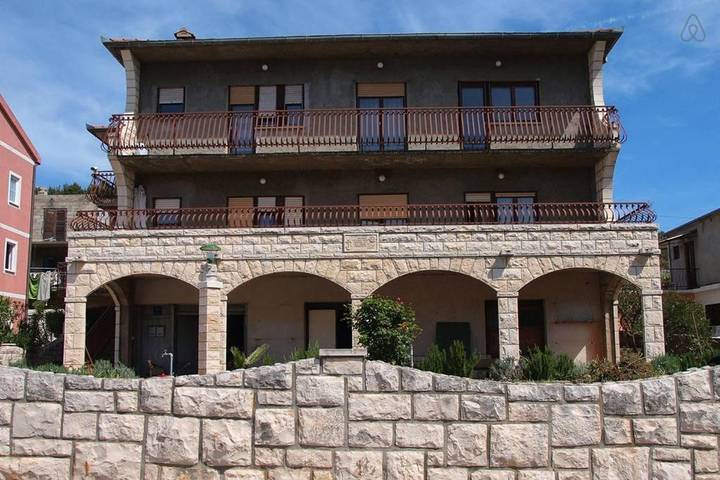 B&b per 2 persone, con Balcone e Terrazza nonché Giardino e Panorama sull' Isola di Lesina