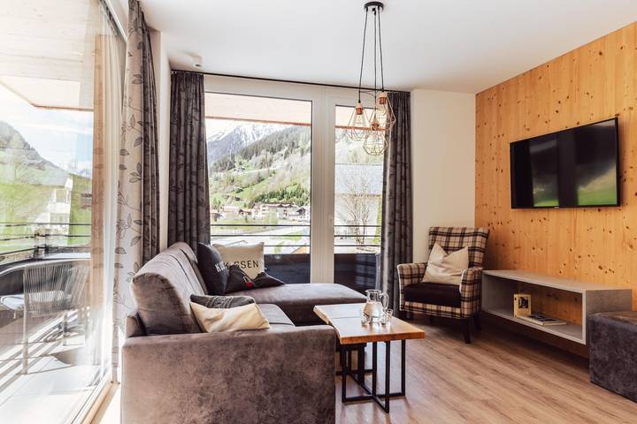 Ferienwohnung für 4 Personen, mit Sauna und Balkon sowie Ausblick, kinderfreundlich in Kappl - 3