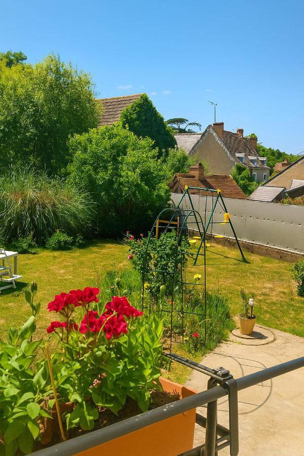 Location de vacances pour 5 personnes, avec Balcon ainsi que Terrasse et Jardin à Mosnes