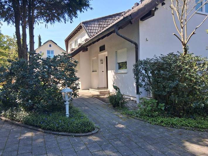 Ferienhaus für 4 Personen, mit Terrasse und Garten sowie Ausblick in Badenweiler