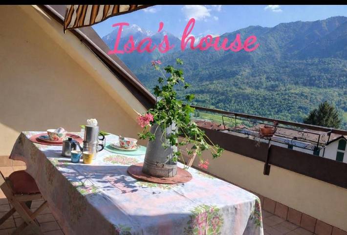 Gîte pour 4 personnes, avec Balcon ainsi que Terrasse et Vue à Taceno