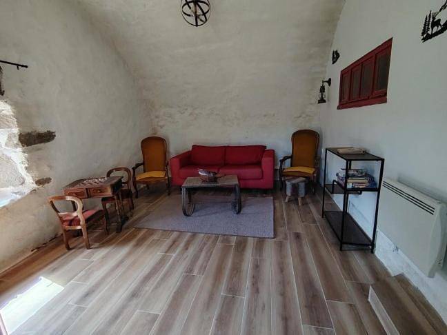 Location de vacances pour 8 personnes, avec terrasse et vue à Saint-Nectaire - 4
