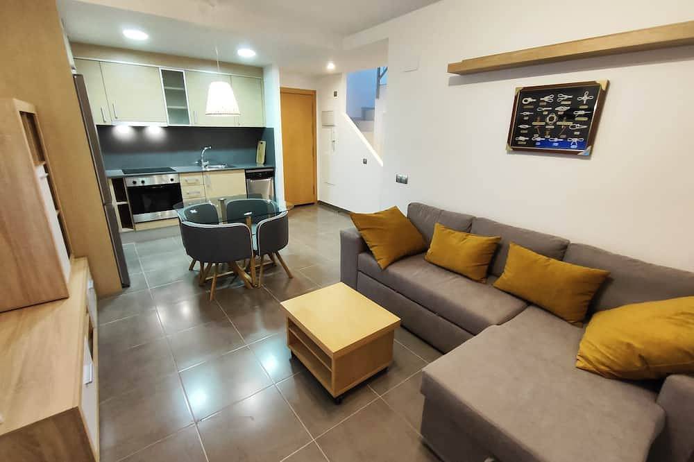 Ganze Wohnung, Penthouse im Herzen des Ebrodeltas mit Flussblick direkt an der Uferpromenade. in Terres de l'Ebre, Delta de l'Ebre