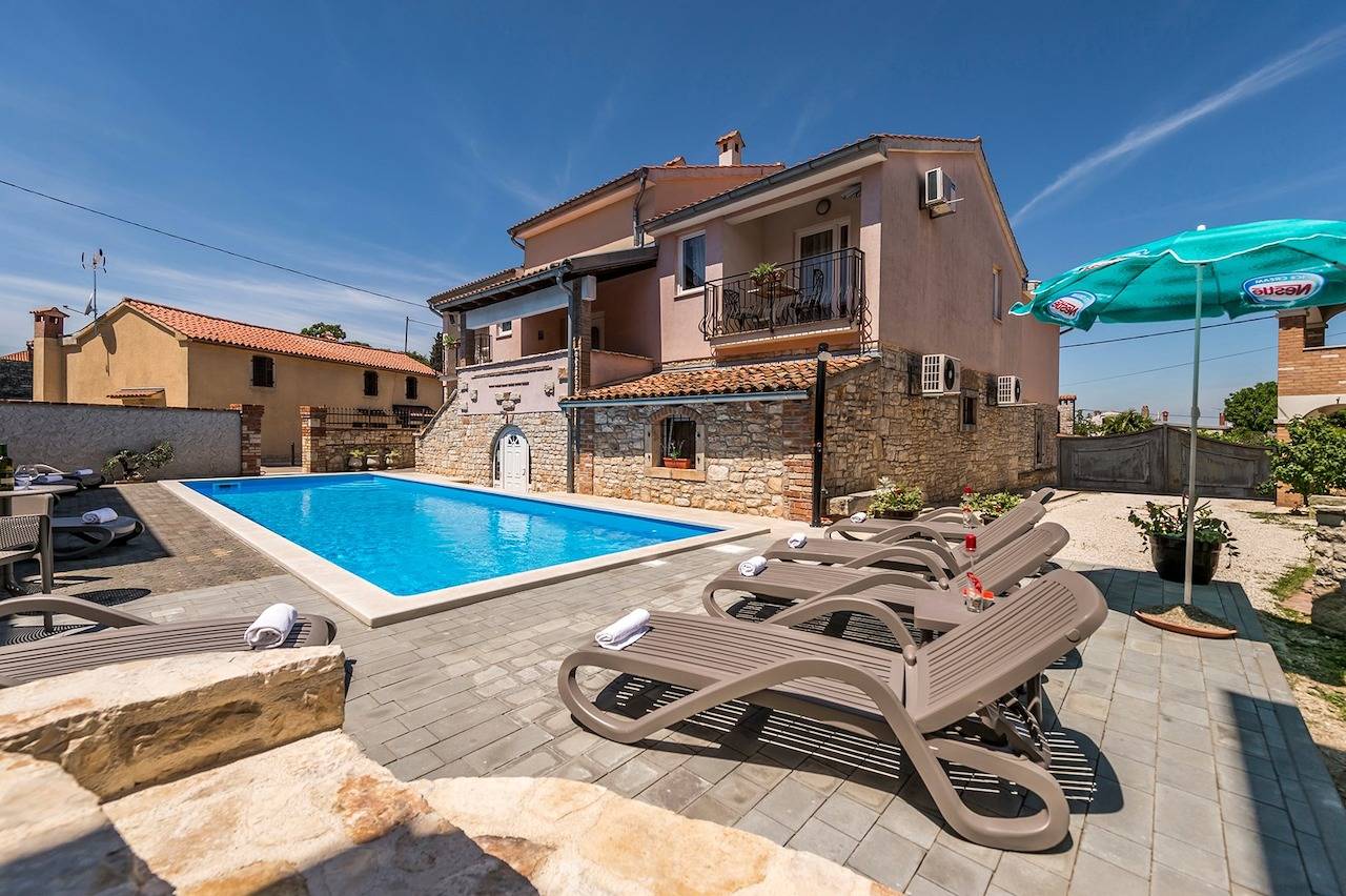 Appartement entier, Apartment Fiorela Ii in Villa Valtrazza with Shared Pool in Tar (Croatia), Tar-Vabriga