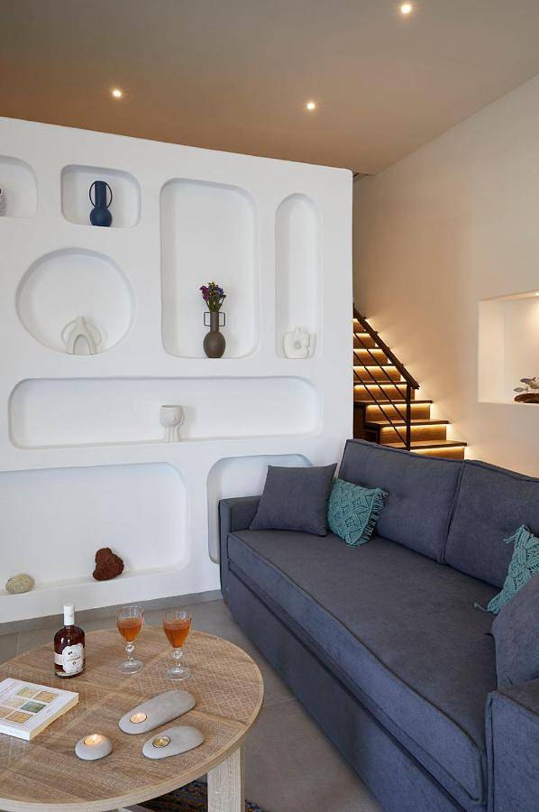 Location de vacances pour 6 personnes, avec Jacuzzi et Terrasse ainsi que Piscine et Vue dans Finikas - 2