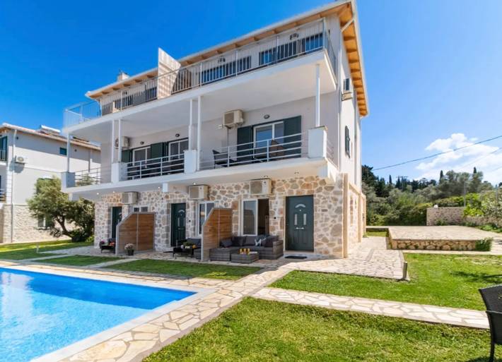 Entire studio, Studio Apartment '4' with Sea View, Wi-Fi and Air Conditioning in Greece