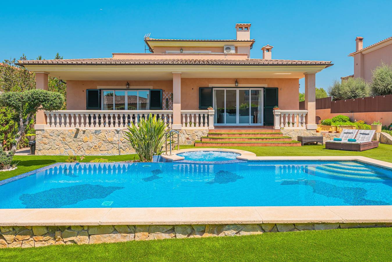 "Joan Deia Escultor" con vistas a la montaña, piscina y Wi-Fi in Sant Marçal, Marrachí