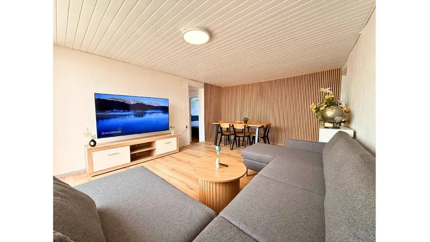 Villa für 7 Personen, mit Ausblick und Garten - 1