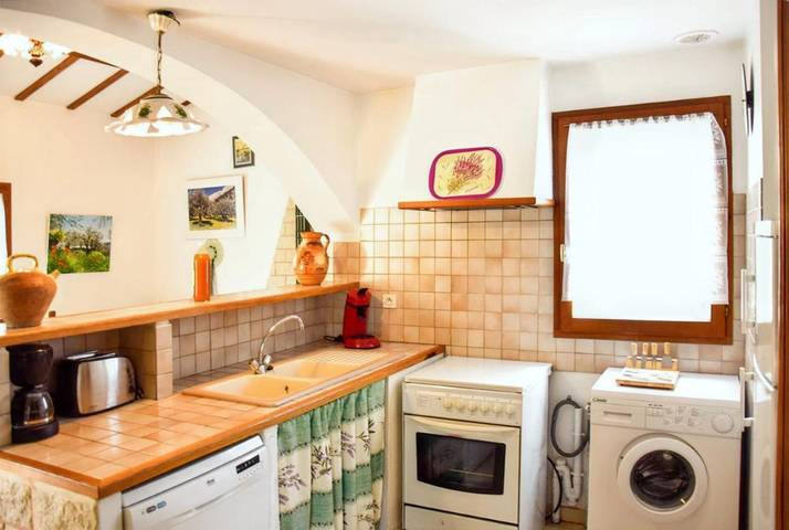 Location de vacances pour 6 personnes, avec jardin et piscine à La Roche-sur-le-Buis - 2